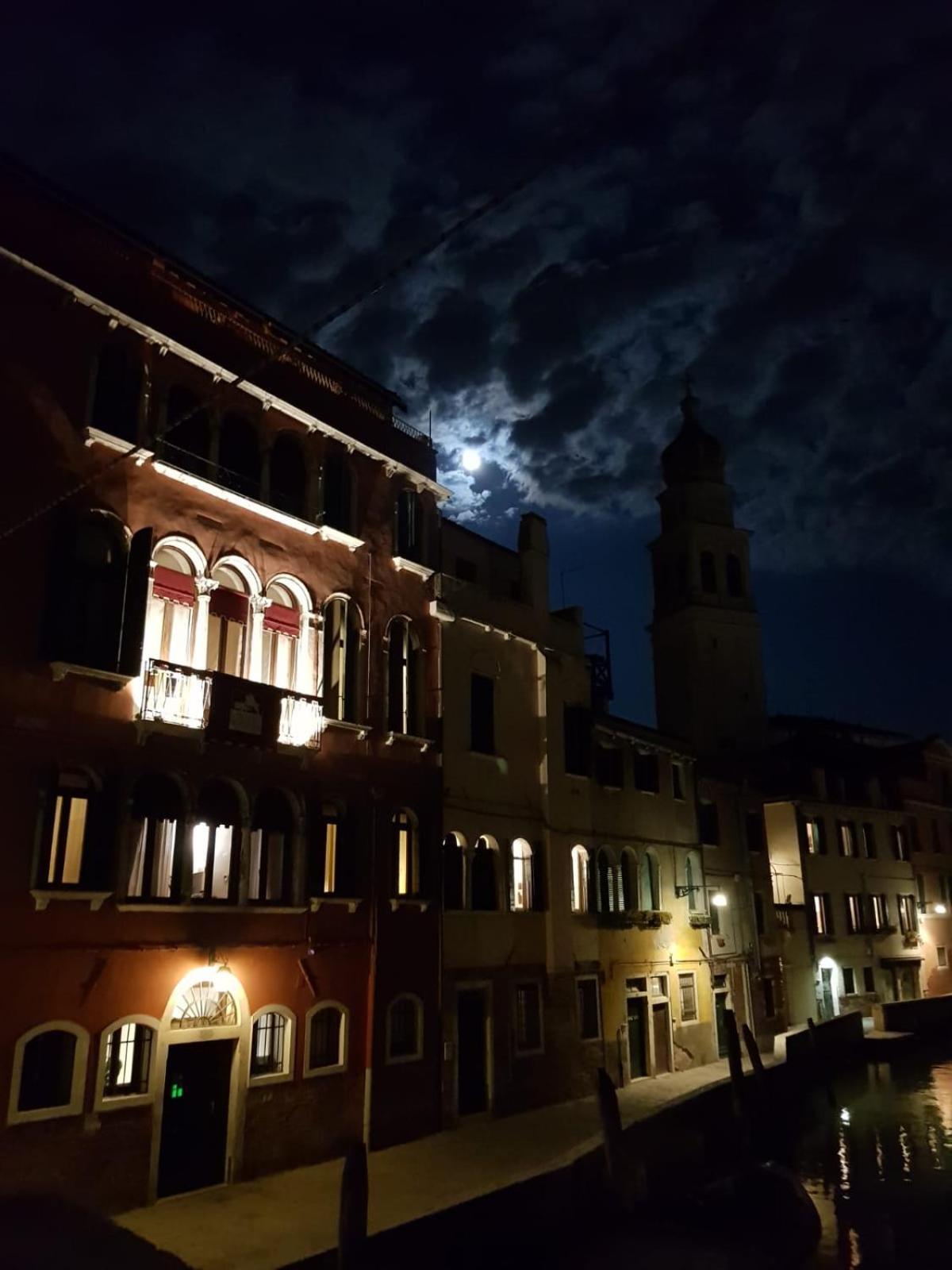 Palazzo Schiavoni Residenza D'Epoca & Suite-Apartments Venezia Eksteriør bilde